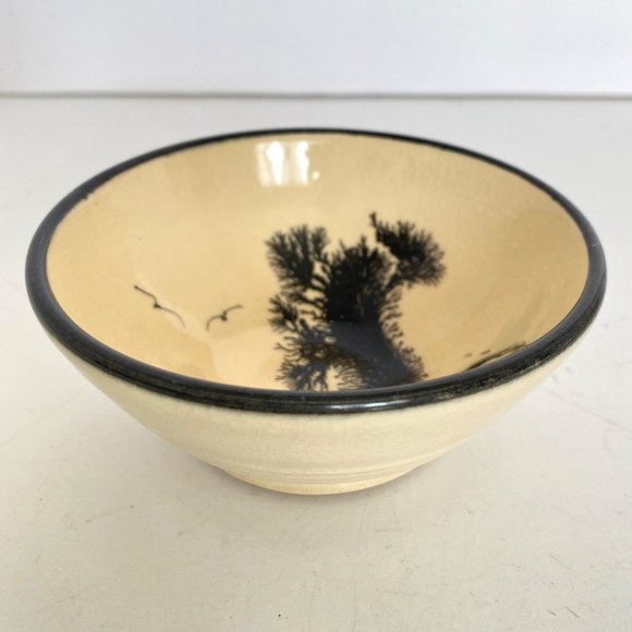 Handmade Stoneware Rice Bowl Signed AJ 16 With Black Tree Design Birds Beige - Picture 2 of 6
